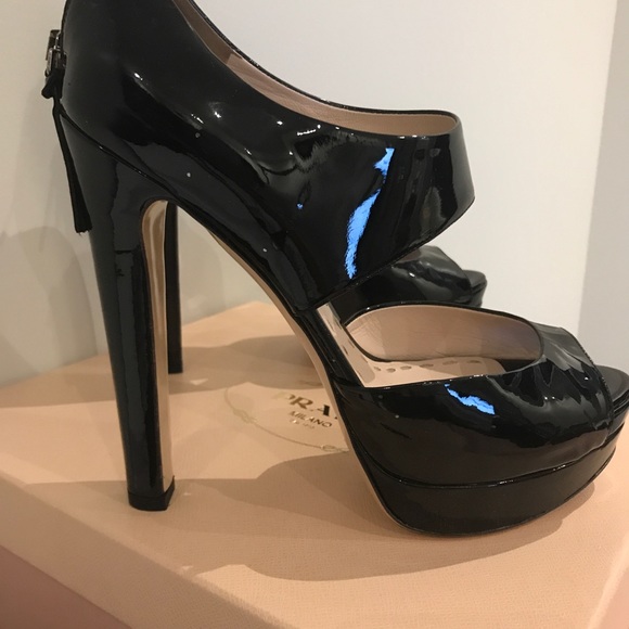 Miu Miu Patent Leather Platform Heels- size 39 - Picture 2 of 5